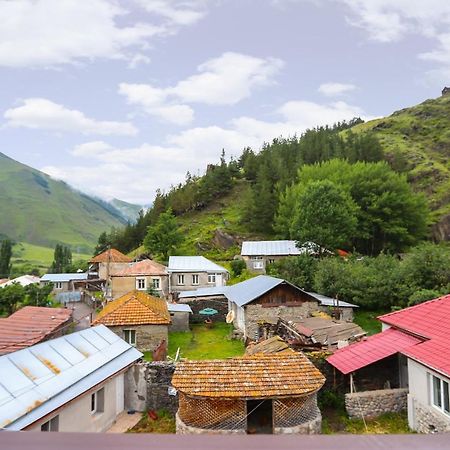 Sno Inn Kazbegi Exterior photo
